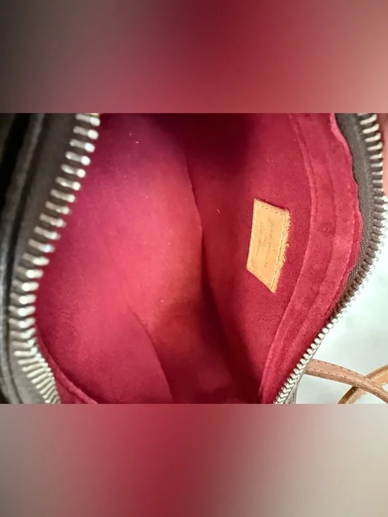 ✨ Louis Vuitton Viva Cite PM Monogram Shoulder Crossbody handbag ✨ - Picture 4 of 16